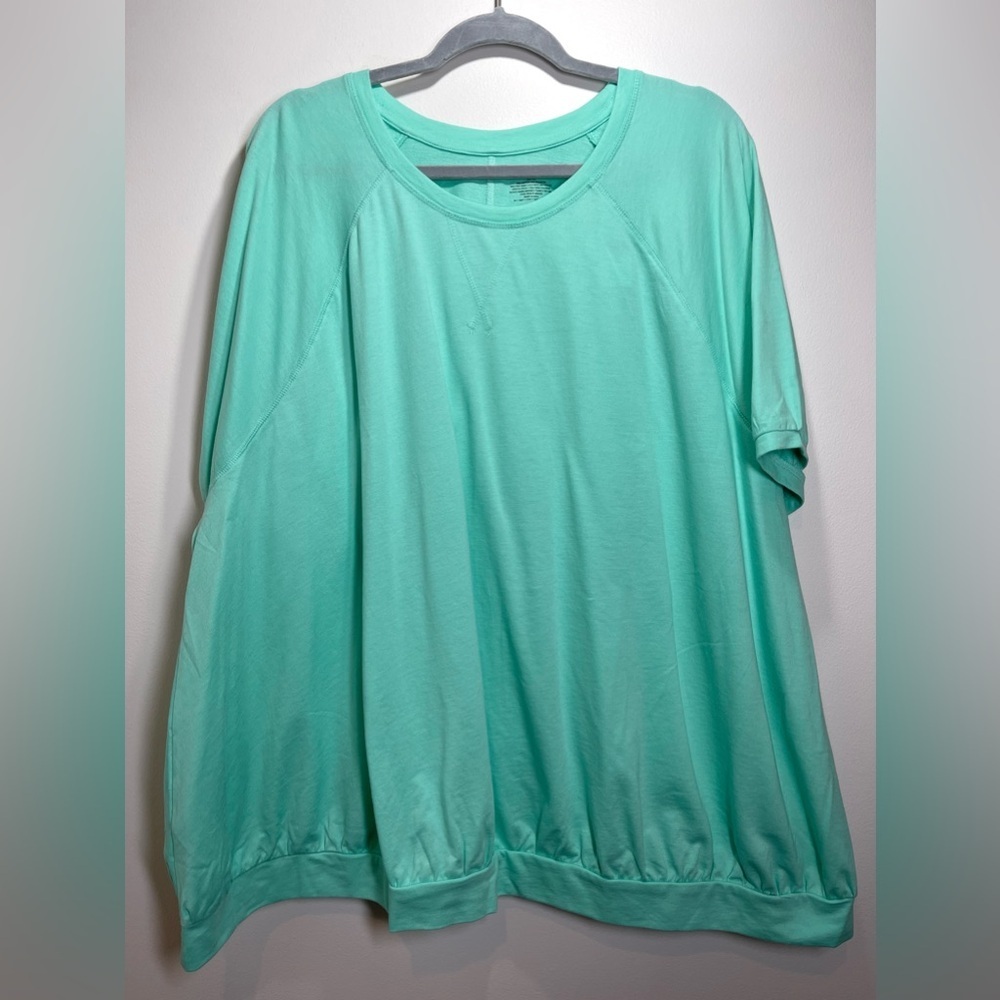 NWT Lane Bryant Women's Plus Size Short Sleeve‎ Crew Neck Top Size 30/32W (5X)
